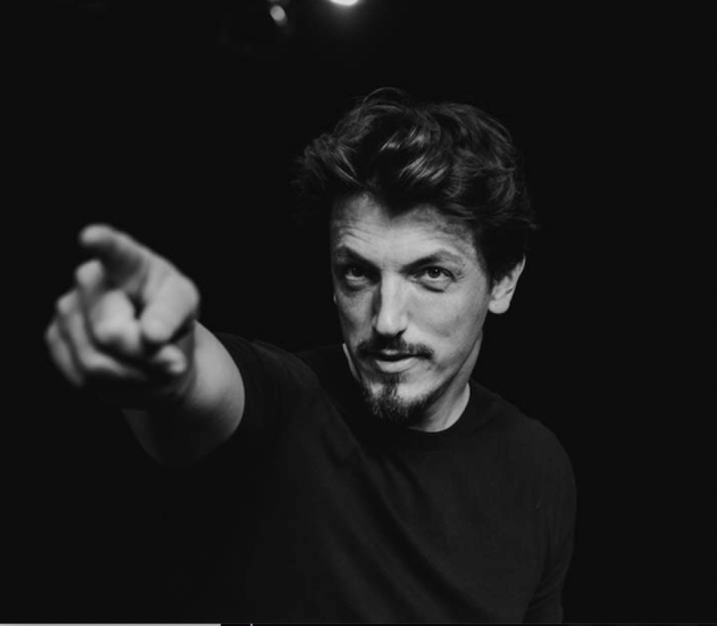 Zauber Nrw zeigt auf Publikum